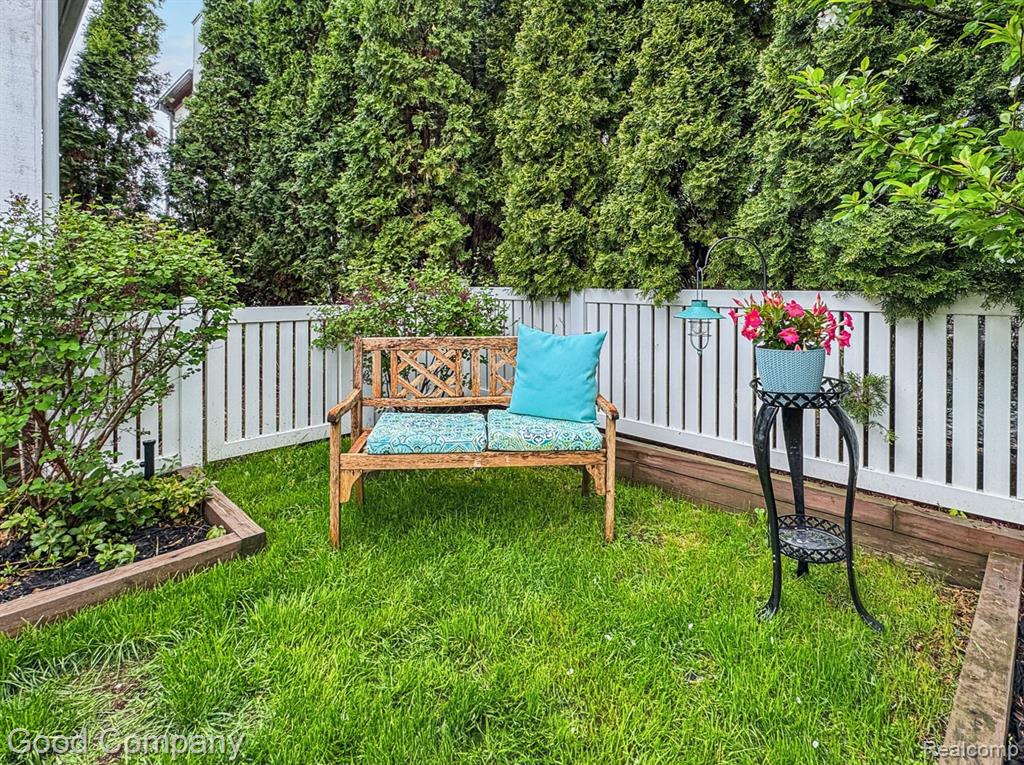 519 Wallace Street, Birmingham, MI 48009 — Photo 41