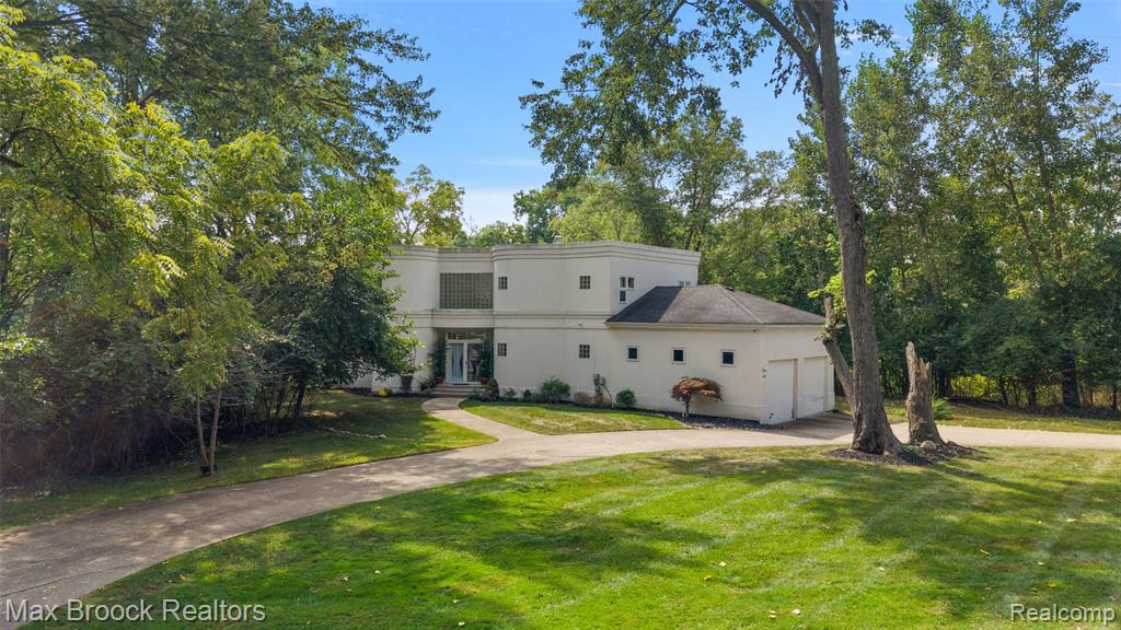 4845 Bryn Mawr Drive, Bloomfield Hills, MI 48301
