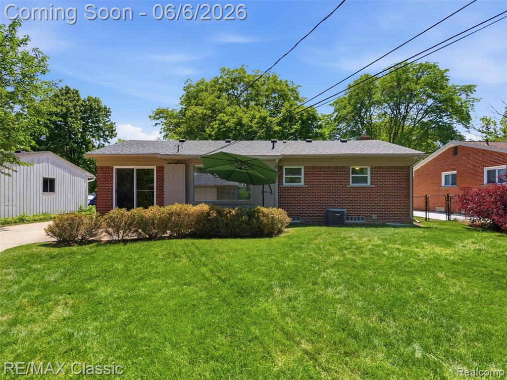 41020 Greenbriar Lane, Plymouth, MI 48170 — Photo 49