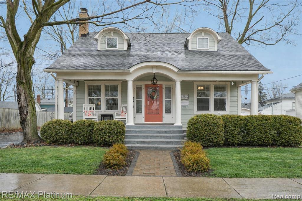 409 S Walnut Street, Howell, MI 48843 — front exterior