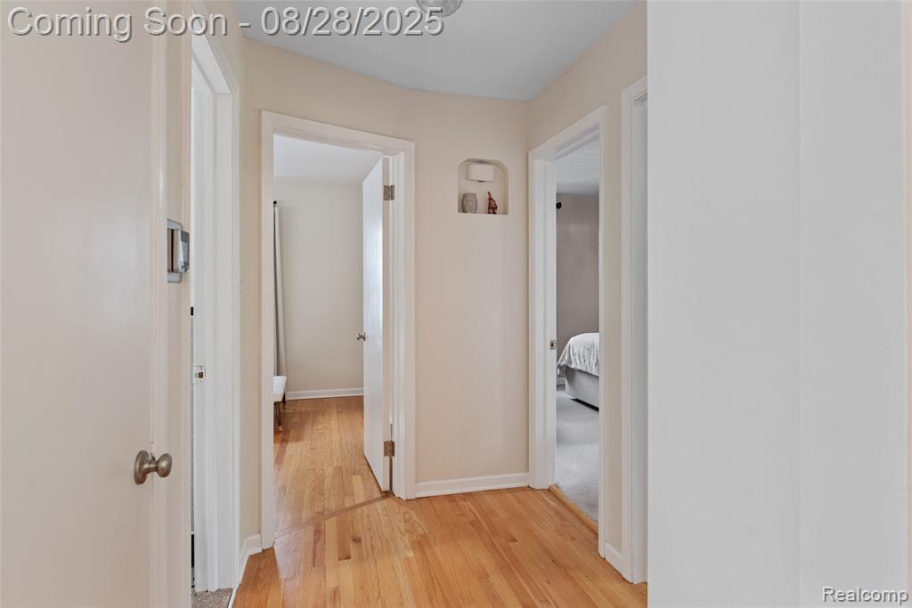 727 S Vermont Avenue, Royal Oak, MI 48067 — Photo 16