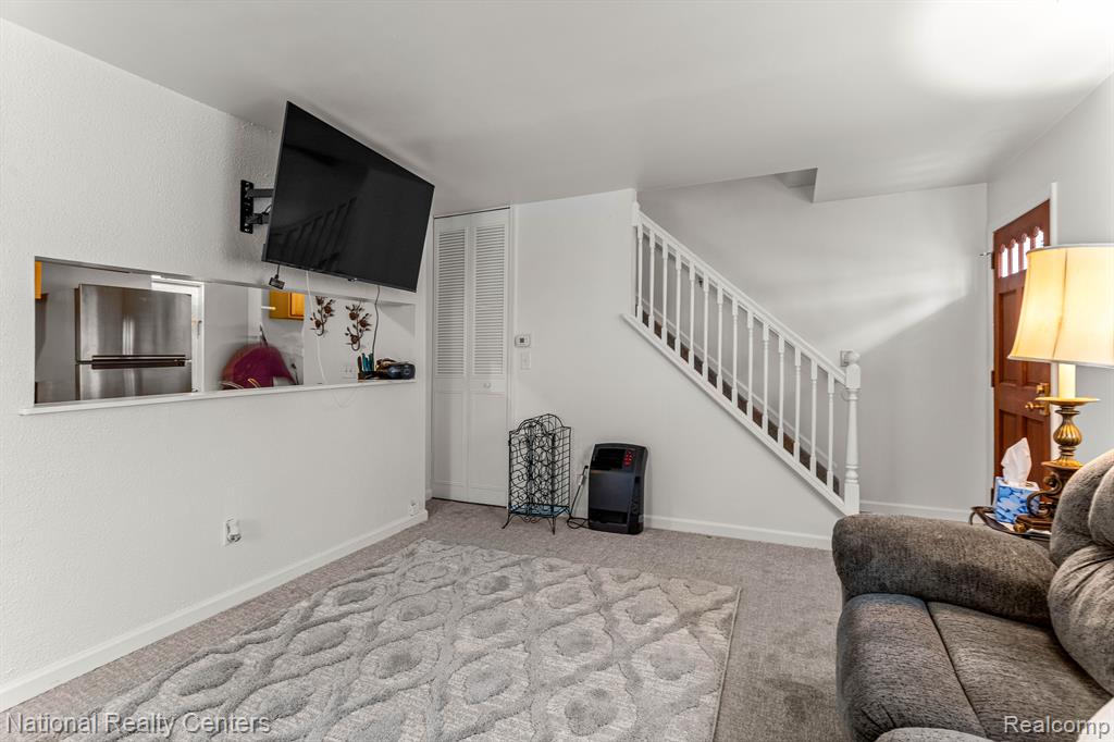 38068 SHERWOOD Street, Westland, MI — Photo 6
