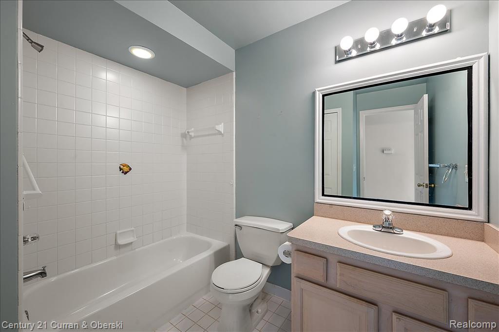 52179 Sawmill Creek Drive, Macomb, MI 48042 — Photo 19