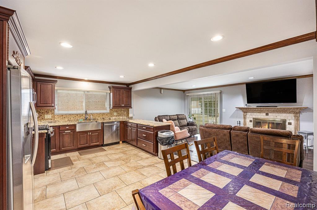 4238 Angeline Drive, Sterling Heights, MI 48310 — Photo 9