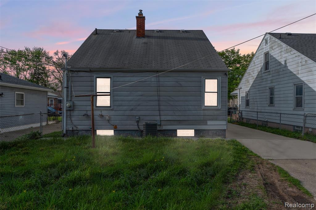 7044 Continental Avenue, Warren, MI 48091 — Photo 14