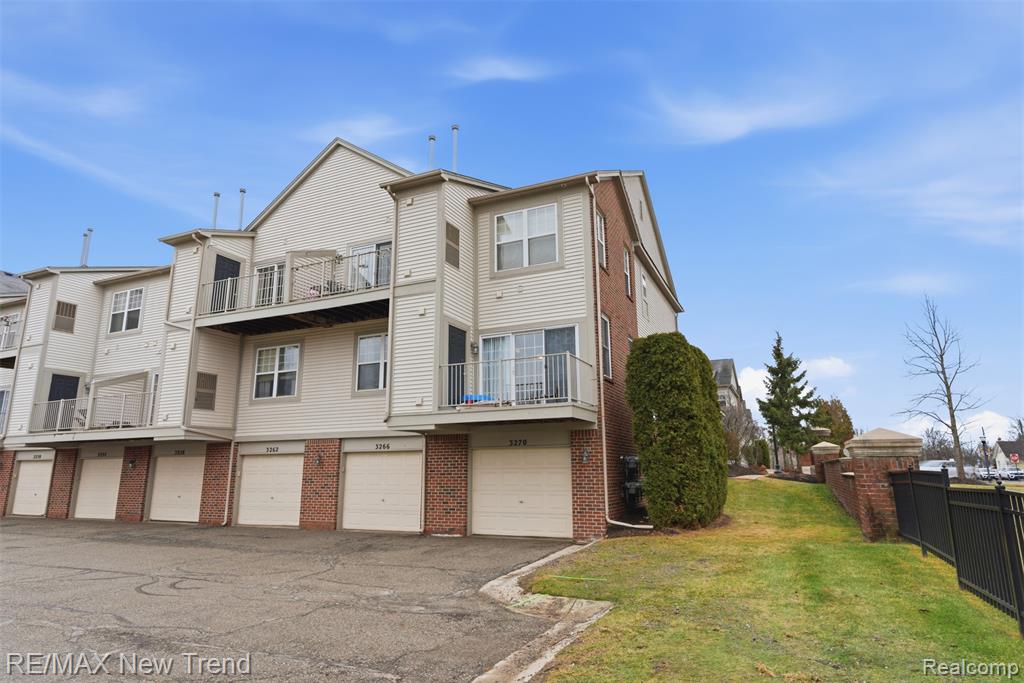 3270 Johanna Ware W, Wixom, MI 48393 — Photo 29