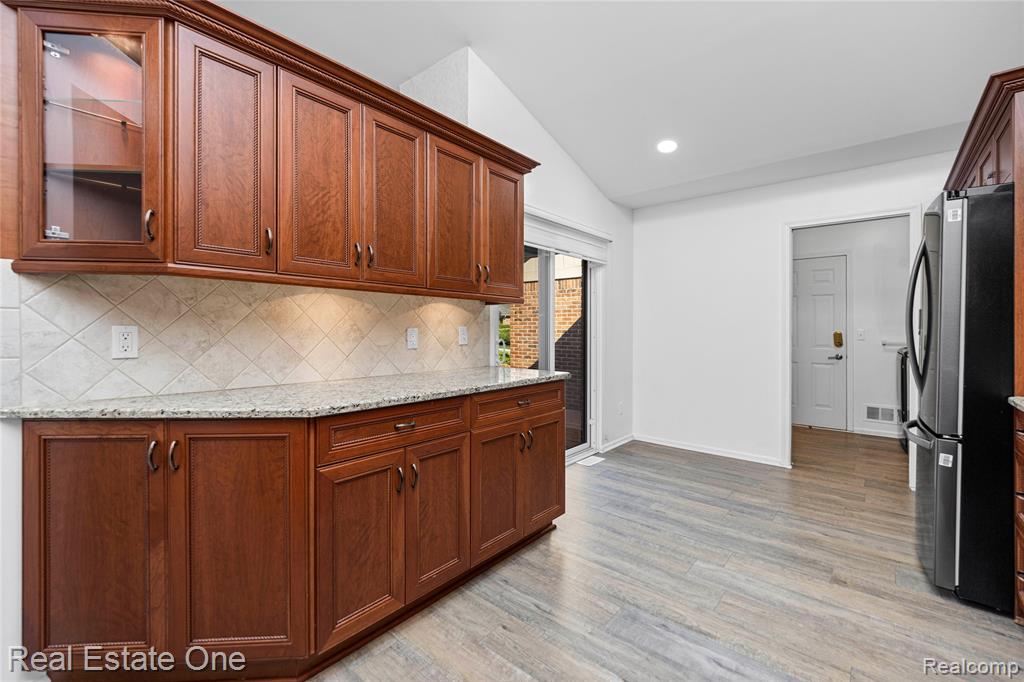 7332 Meadowridge Circle, West Bloomfield, MI — Photo 15