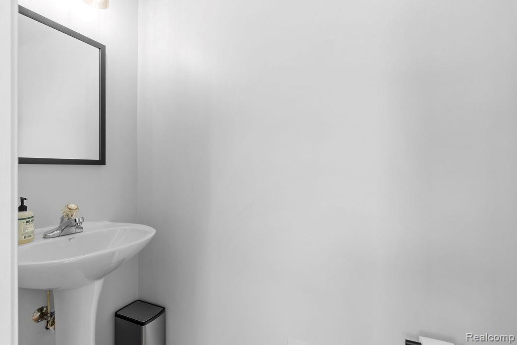 8183 Loon Lane, Grand Blanc, MI 48439 — Photo 9