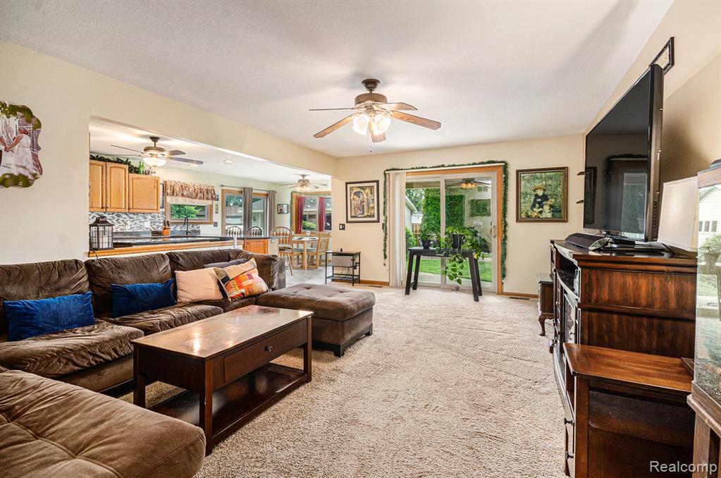 9300 Clippert Street, Taylor, MI 48180 — Photo 5