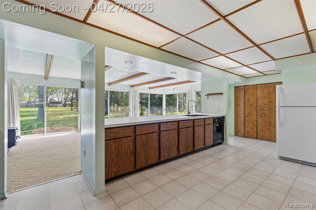 38210 Radde Street, Clinton Twp, MI 48036 — Photo 8