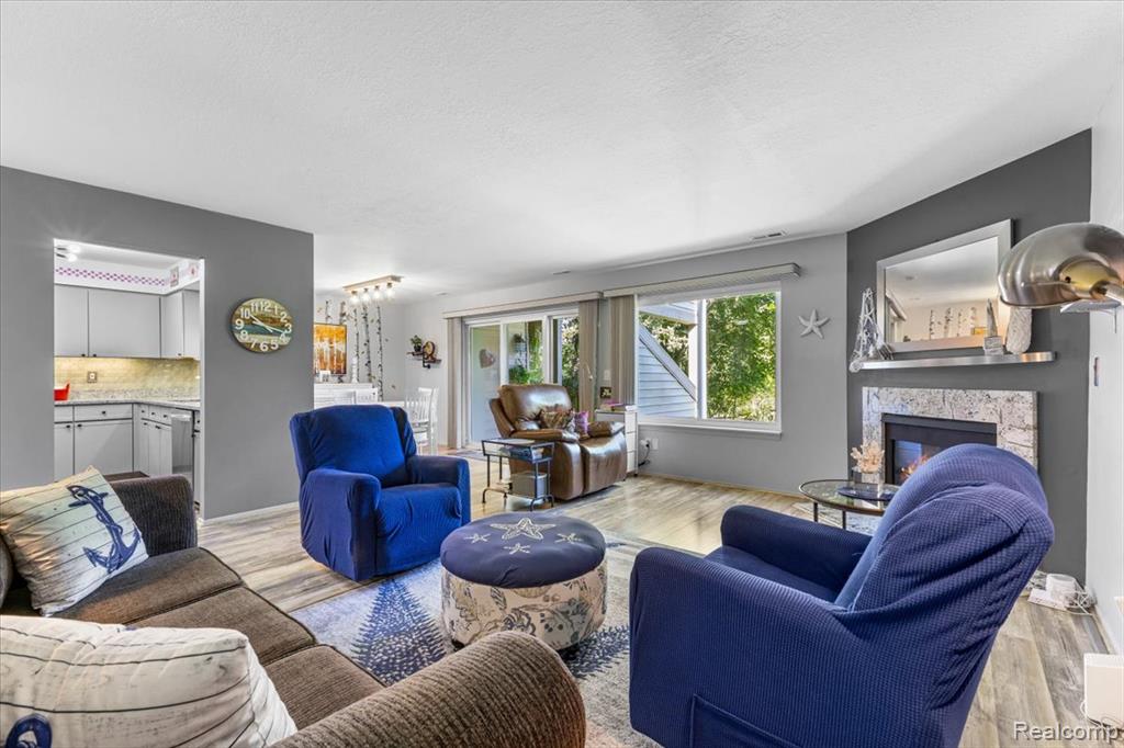 4884 Ashley Lane, Waterford, MI 48329 — Photo 6