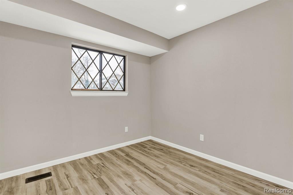7820 Rampart Trail, Waterford, MI 48327 — Photo 53