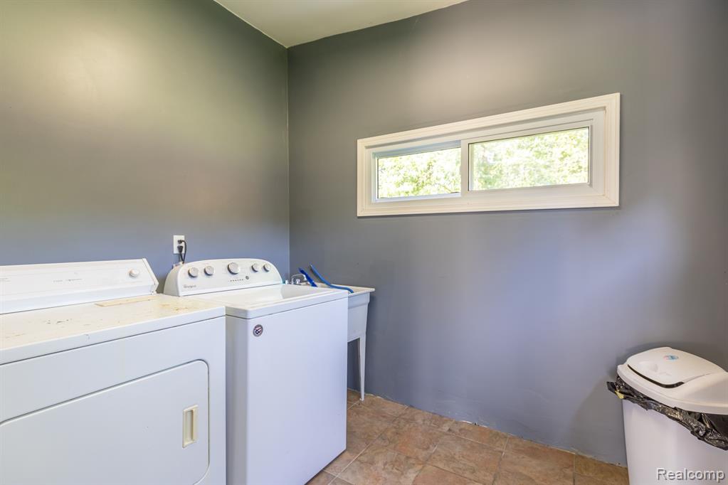 7950 ISLAND Boulevard, Grosse Ile, MI 48138 — Photo 20