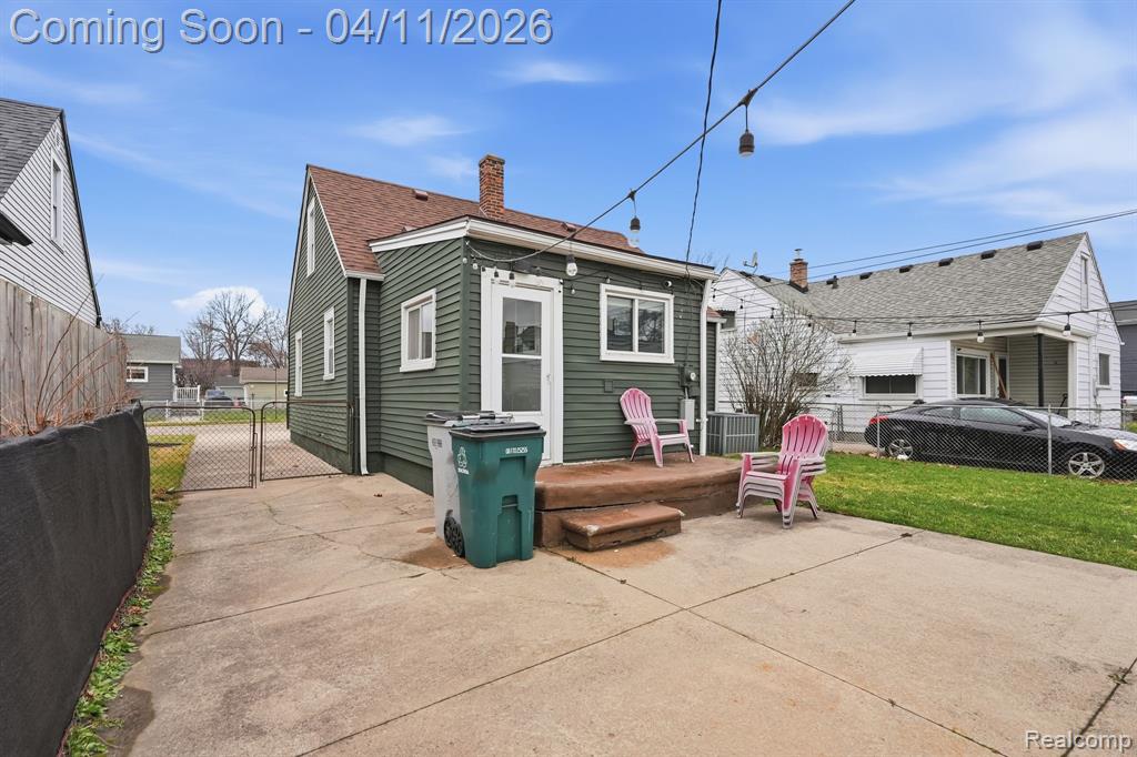 23360 Battelle Avenue, Hazel Park, MI 48030 — Photo 29