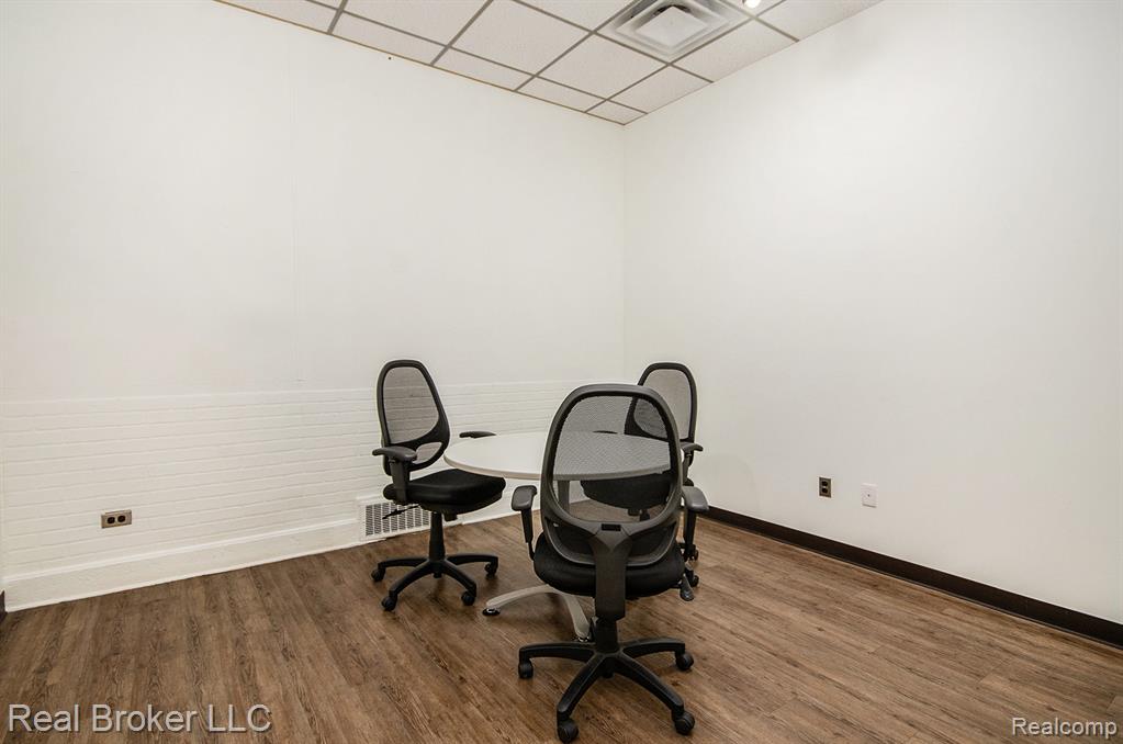 404 E 4th Street, Royal Oak, MI 48067 — Photo 12