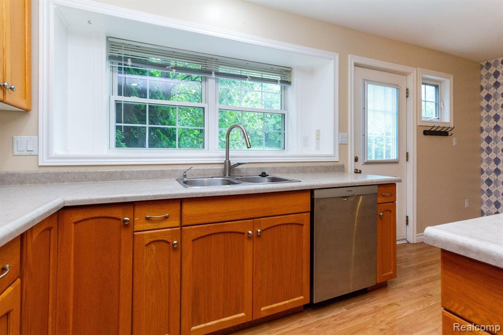 1017 BLUESTEM Lane, Ann Arbor, MI 48103 — Photo 14