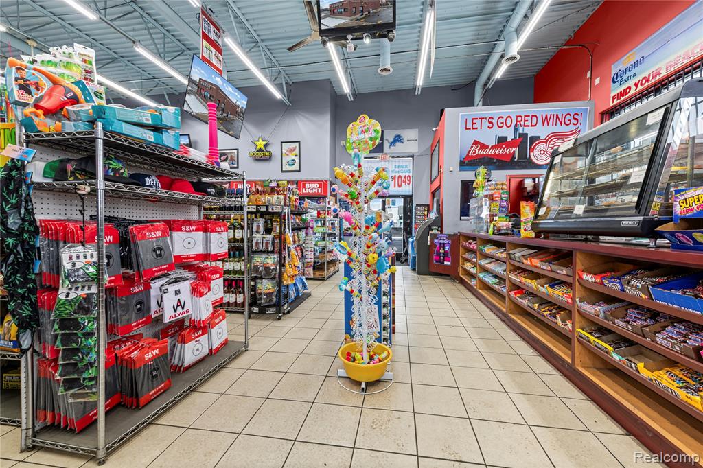 7512 9 Mile E, Macomb, MI 48091 — Photo 18