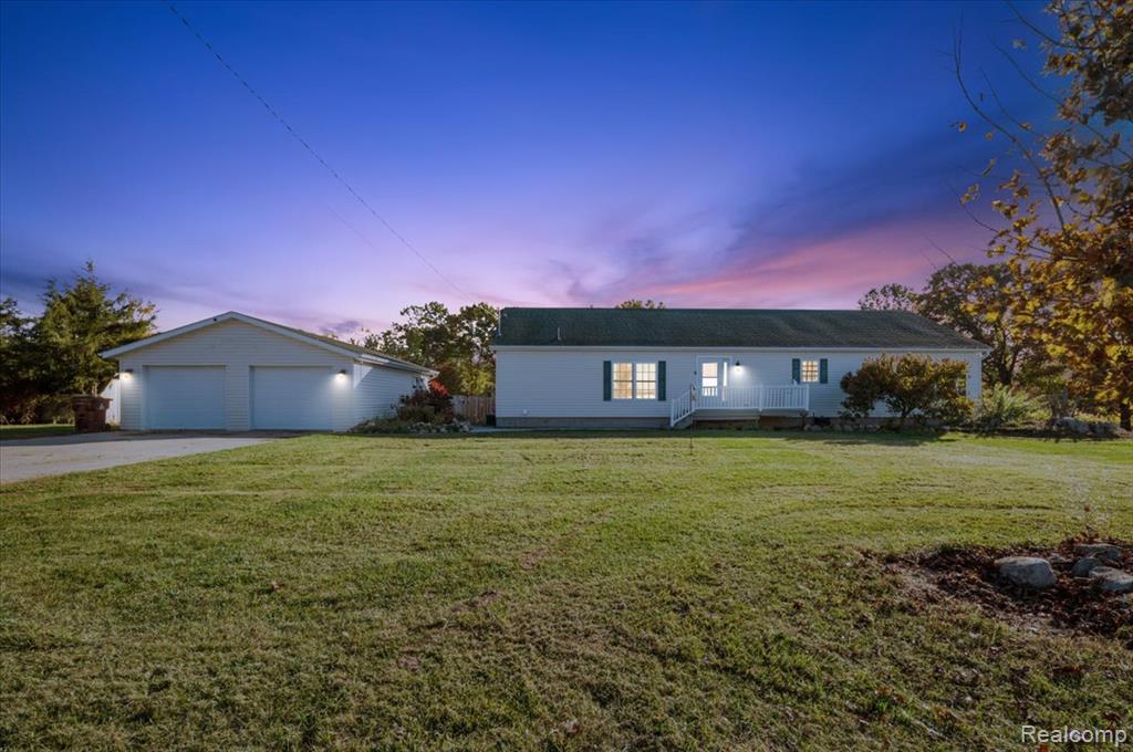 3114 E Fleck Road, Edmore, MI 48829
