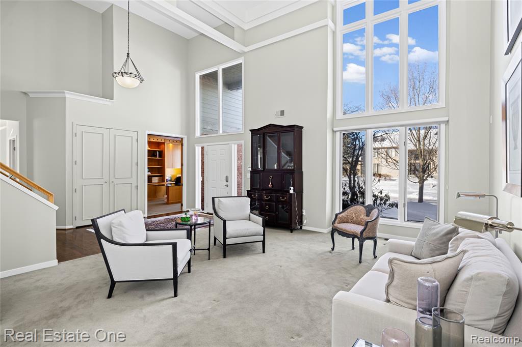 5087 Village Place Court, West Bloomfield, MI — Photo 6