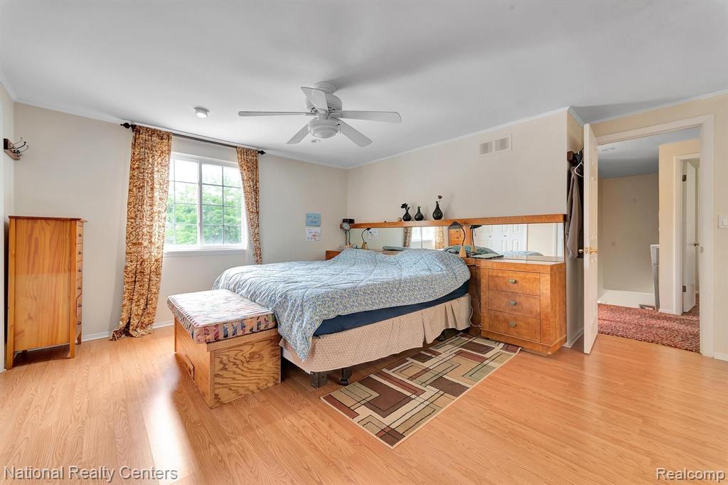 5450 Pocono Street, West Bloomfield, MI 48323 — Photo 34