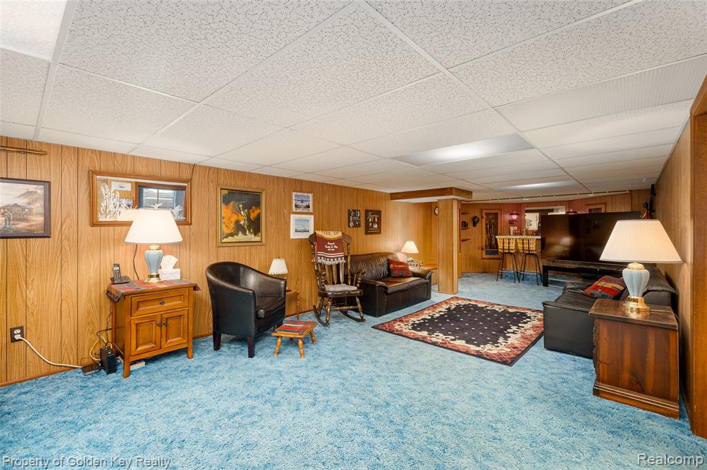 9743 Garden Street, Livonia, MI 48150 — Photo 16