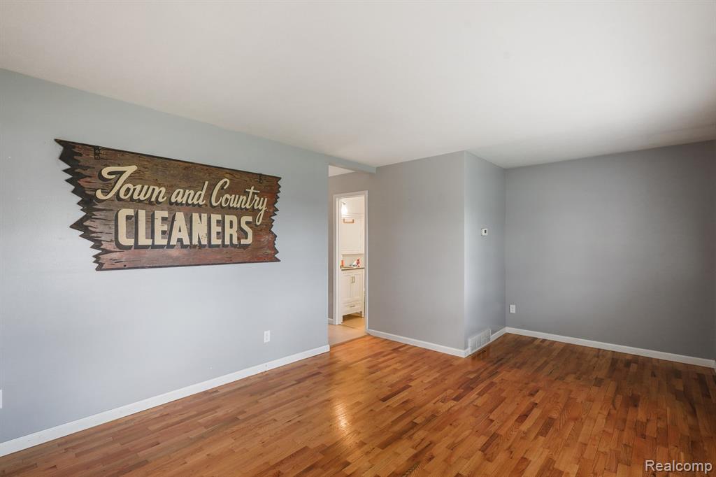 6106 Willow Highway, Grand Ledge, MI 48837 — Photo 32