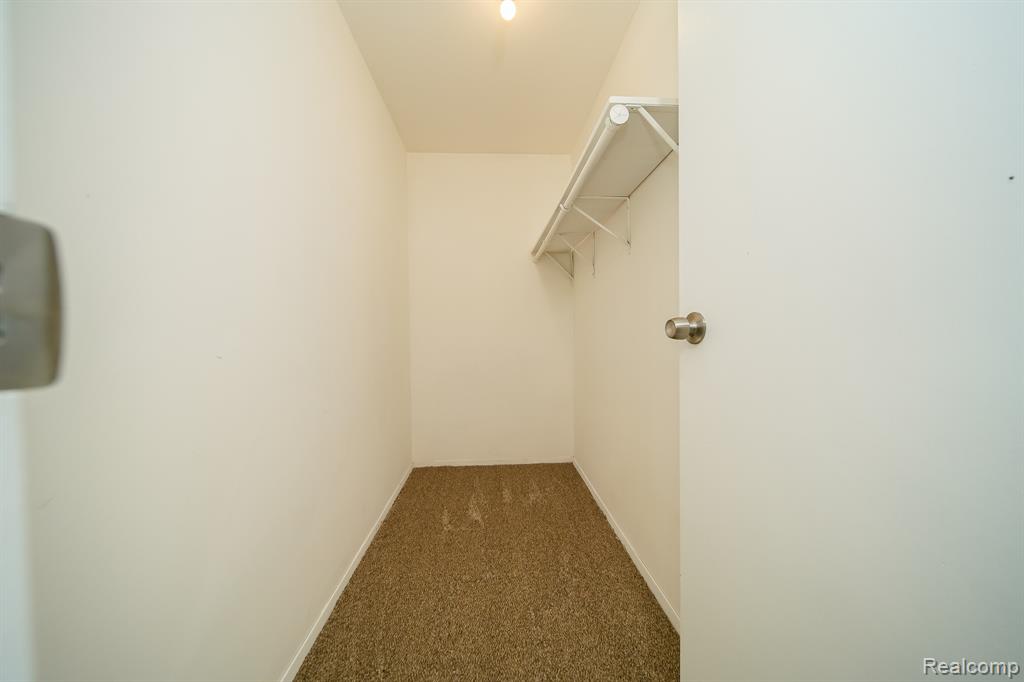 4865 Huston Drive, Lake Orion, MI — Photo 44