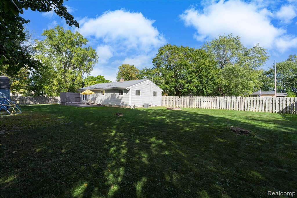 9115 Maplewood Drive, Clio, MI 48420 — Photo 32