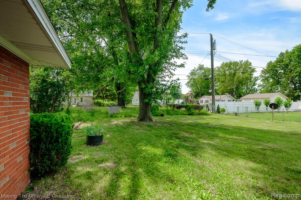 57 W Spencer Street, Van Buren, MI 48111 — Photo 21