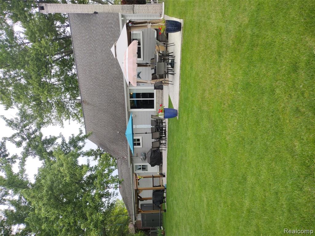 675 Montana Street, Marysville, MI 48040 — Photo 14