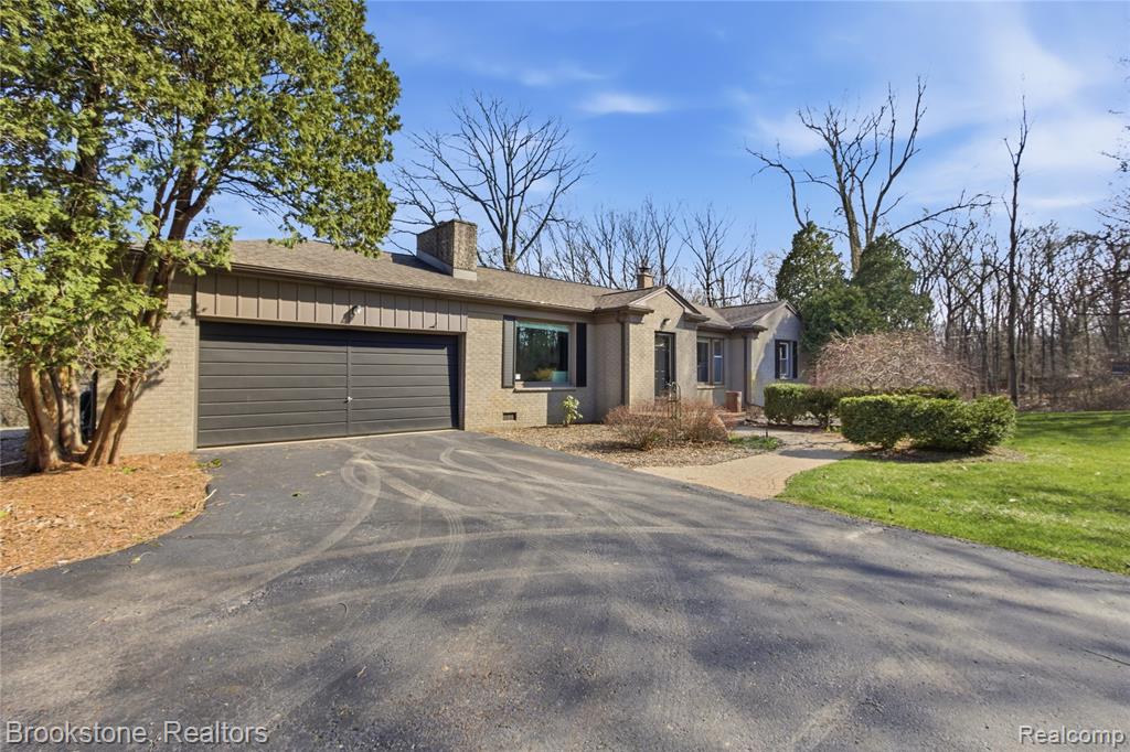 7745 Foster Road, Clarkston, MI — Photo 2