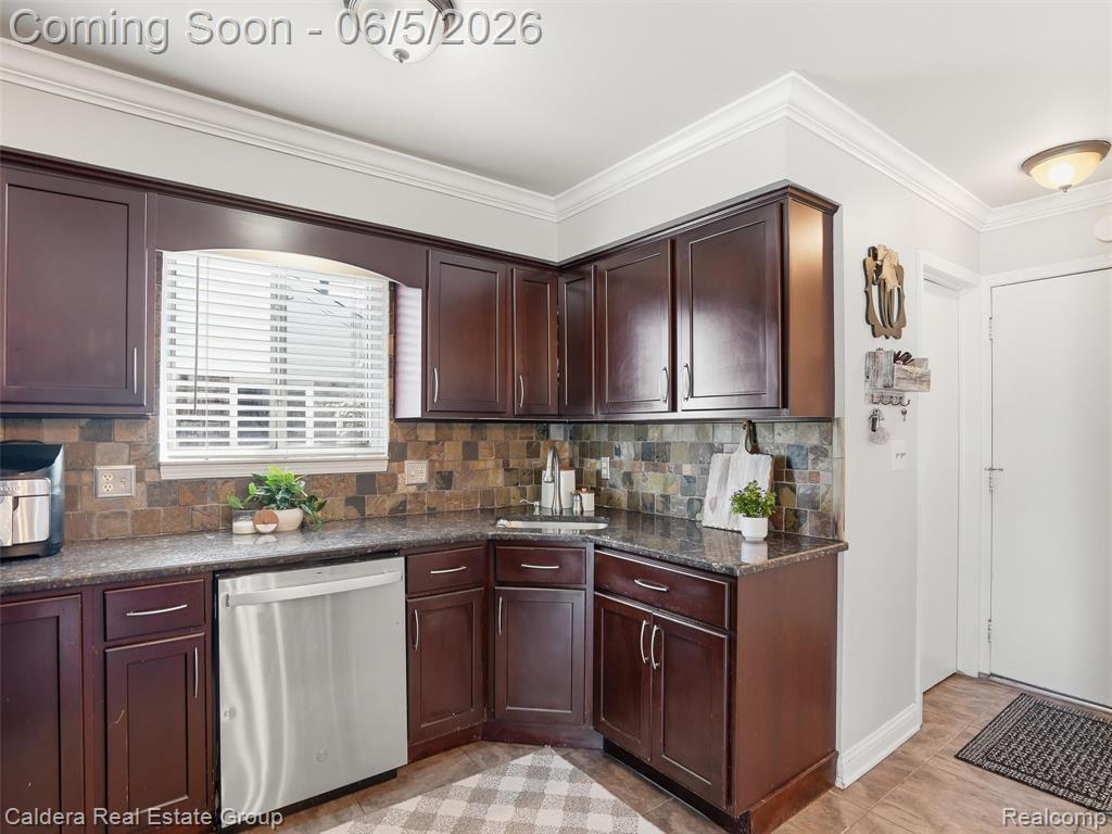 46270 Hollowoode Lane, Macomb, MI 48044 — Photo 7