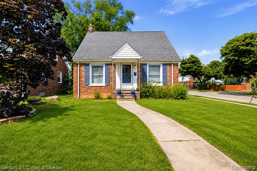 1651 Nightingale Street, Dearborn, MI 48128