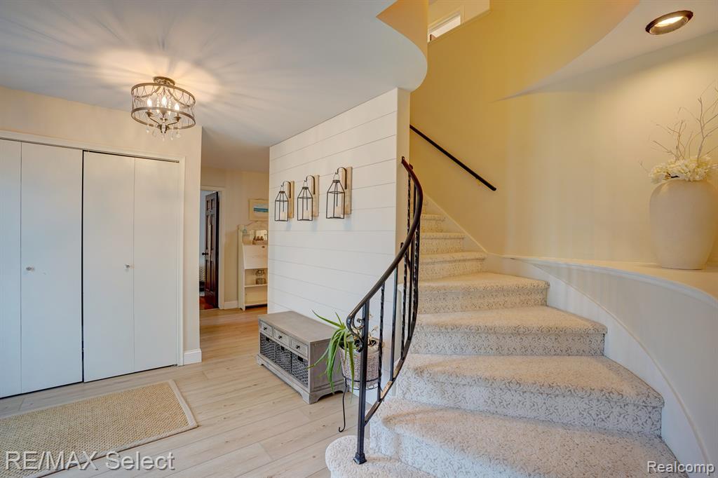 6181 Kings Scepter Court, Grand Blanc, MI 48439 — Photo 29