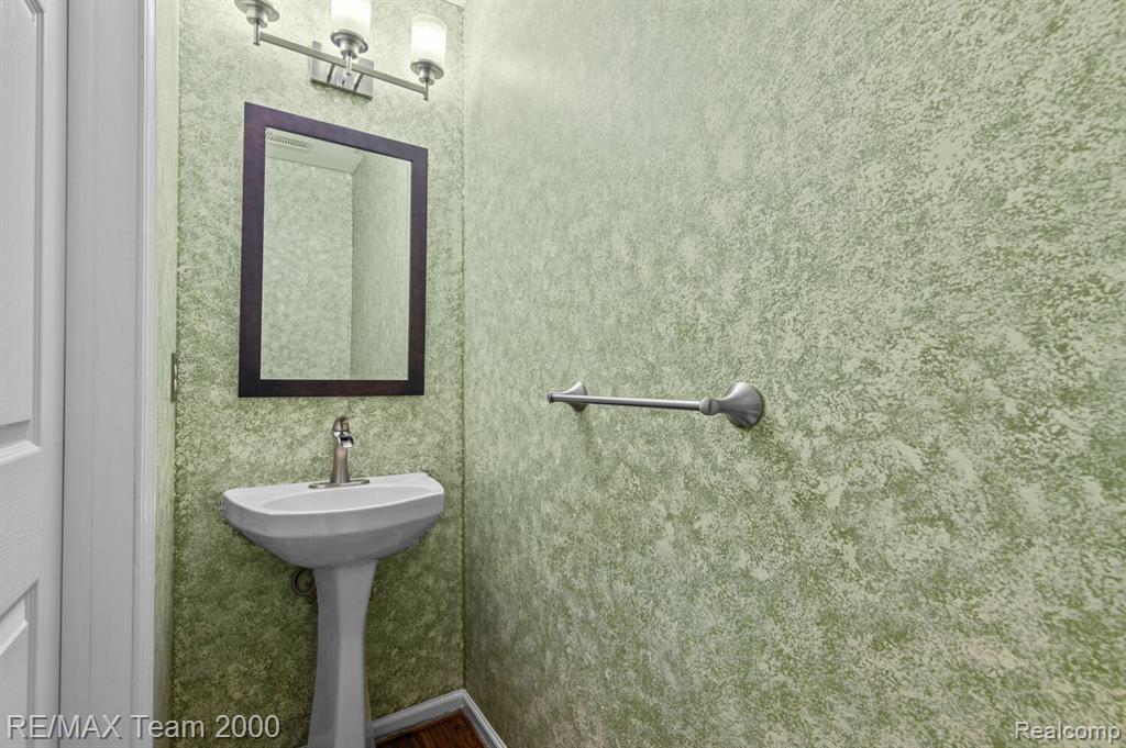 4717 POND Run, Canton, MI 48188 — Photo 26