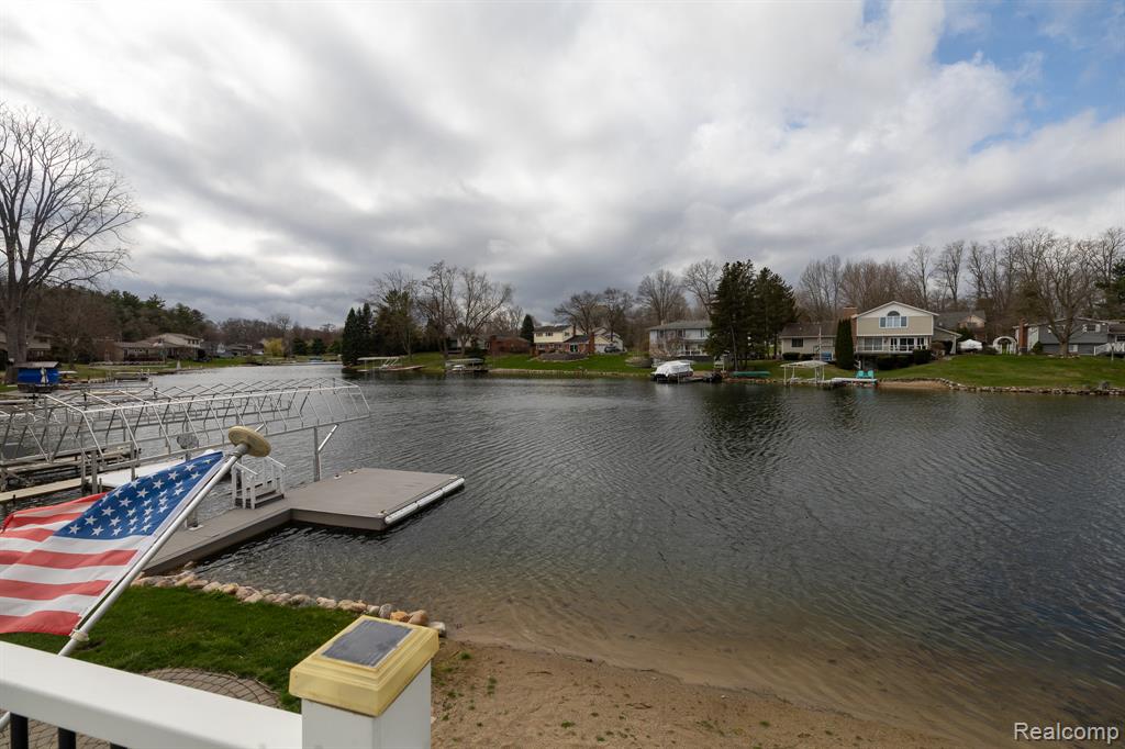 762 Golden Shores, White Lake, MI — Photo 45