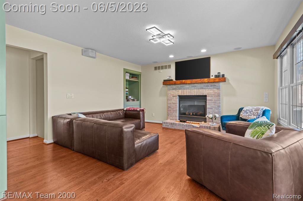 5681 WOODFIELD Parkway, Grand Blanc, MI 48439 — Photo 14
