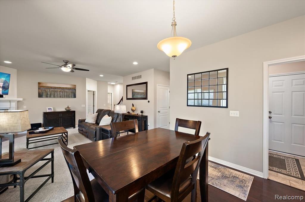 4366 S Lake Lane, Shelby Twp, MI 48316 — Photo 26