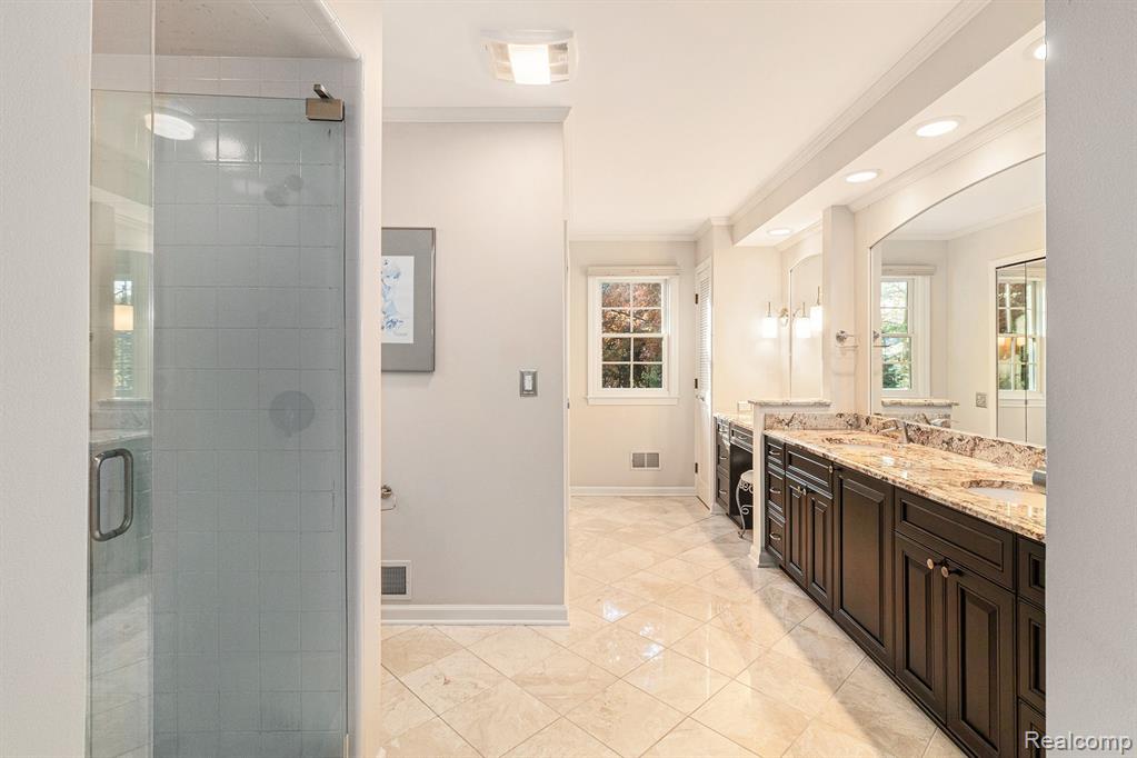 4597 Broughton Drive, Bloomfield Hills, MI 48301 — Photo 25