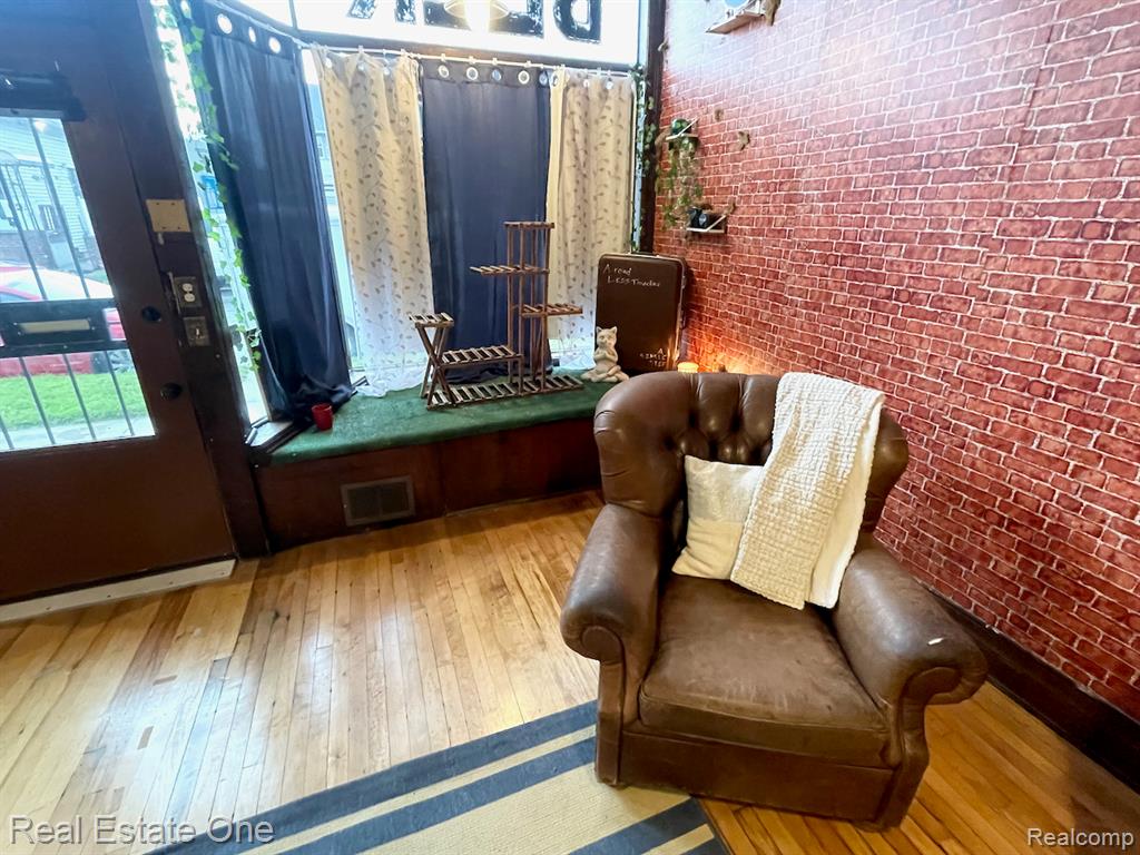2454 Florian Street, Hamtramck, MI 48212 — Photo 23