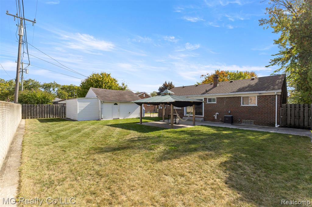 8671 Whitefield Street, Dearborn Heights, MI 48127 — Photo 26
