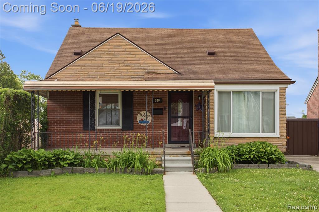 529 Champaign Road, Lincoln Park, MI 48146 — front exterior