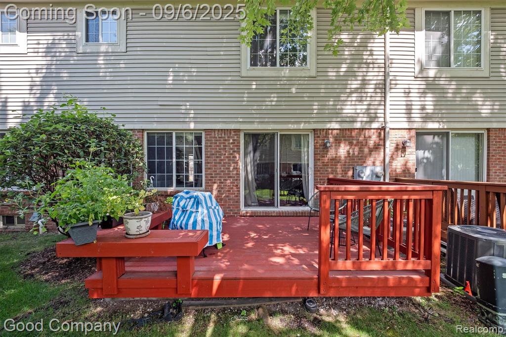 308 James Circle, Royal Oak, MI 48067 — Photo 28