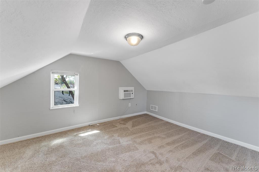 28855 Delton Street, Madison Heights, MI 48071 — Photo 18