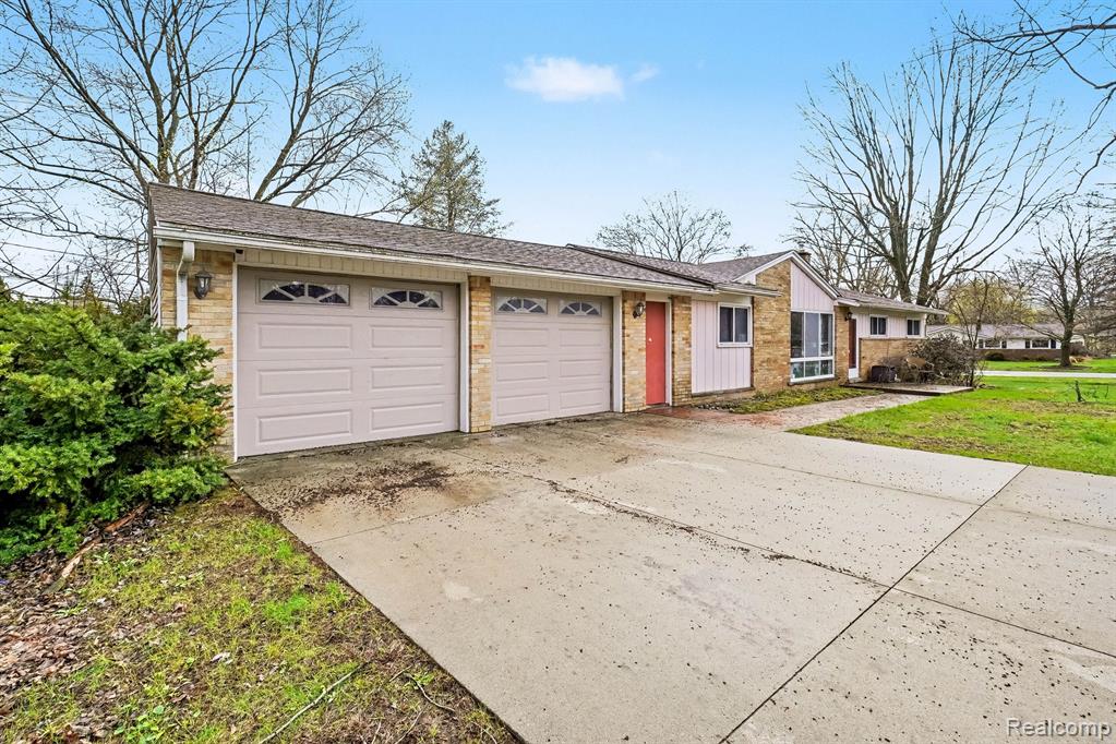 6341 Waldon Road, Clarkston, MI — Photo 3