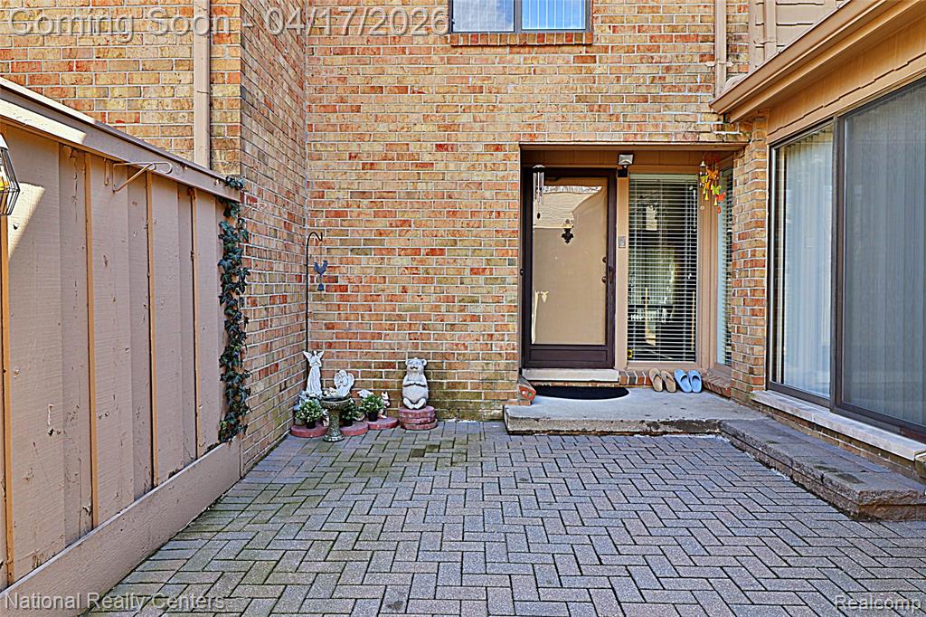 7309 Creek View Circle, West Bloomfield, MI — Photo 37