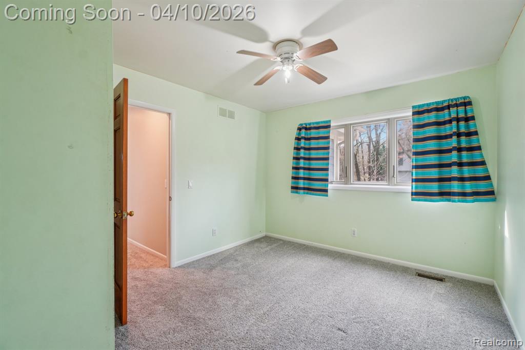 8933 Minne Wanna Road, Clarkston, MI 48348 — Photo 24