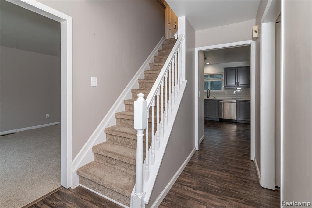 41975 Cherry Hill Road, Novi, MI — Photo 5