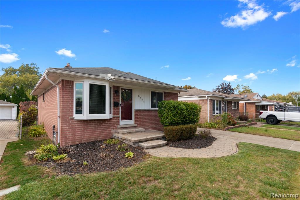 6523 N Vernon Street, Dearborn Heights, MI 48127 — Photo 25