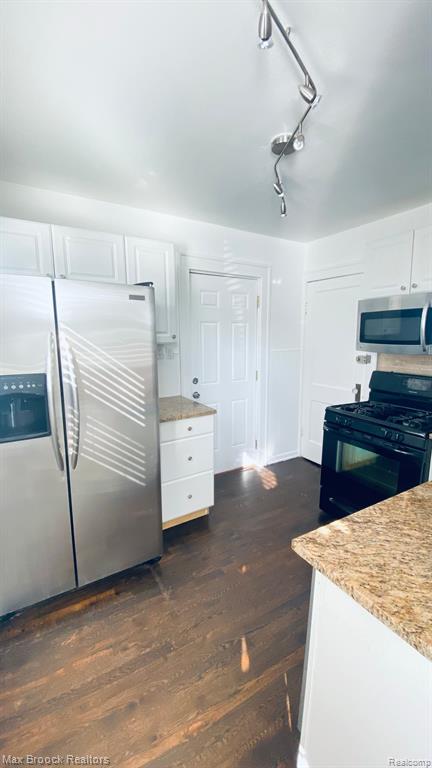 465 E OAKRIDGE #1 Street, Ferndale, MI 48220 — Photo 7